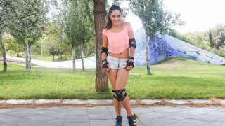 Young rollerblading slut gets railed - 激情的妓女高清 BIGWHORE.COM