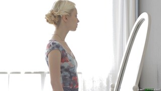Nikolas Pleasures Teen Mirta with Slow Sensual Massage - gepassioneerde hoeren in HD BIGWHORE.COM