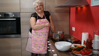 Rob Gets Blonde Granny Surprise - Pussy Licking & Big Tits - HDの情熱的な娼婦 BIGWHORE.COM