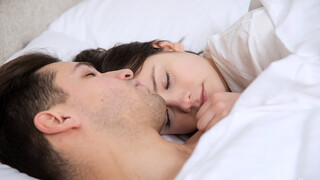 Teen Brunette Loves Deep Throat and Cumshot Action - namiętne dziwki w HD BIGWHORE.COM