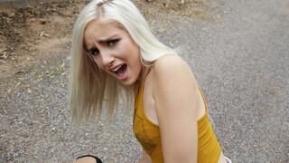 Panties to the side as Naomi takes hard cock outdoors - puttane appassionate in HD BIGWHORE.COM