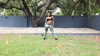 Mya Mays – Hot Dark Fitness Model in Action - gepassioneerde hoeren in HD BIGWHORE.COM
