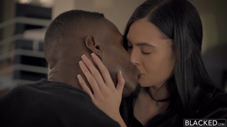 Busty Marley Brinx Sucks and Rides Black Cock Hard - leidenschaftliche Huren in HD BIGWHORE.COM