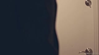 Harley Dean in Stockings Gives Handjob to Ryan Madison - passionerade horor i HD BIGWHORE.COM