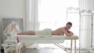 Young and flexible Maia explores anal for the first time - prostitutas apaixonadas em HD BIGWHORE.COM