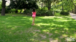 Vicky Love - Horny MILF Born to Fuck Outdoors - puttane appassionate in HD BIGWHORE.COM