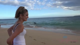 Athena Faris Beach Fuck - Blonde Amateur in Hawaii - putains passionnées en HD BIGWHORE.COM