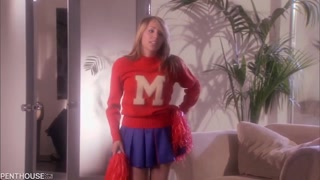 Hot Blonde Cheerleader Begs for Cum - 激情的妓女高清 BIGWHORE.COM