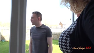 BBW Blonde Stepmom Busty Camilla Sees Step Son Peeking At Neighbor - putains passionnées en HD BIGWHORE.COM