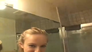 Kandi enjoys a hot soapy shower - putains passionnées en HD BIGWHORE.COM