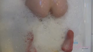 Chloe Foster's solo shower show - blonde and shaved - gái điếm đam mê ở HD BIGWHORE.COM