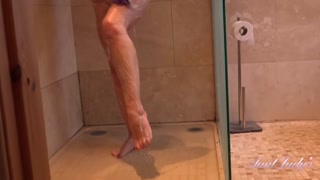 Naughty Blonde Louise – Shower Masturbation with Big Tits - pelacur berahi dalam HD BIGWHORE.COM