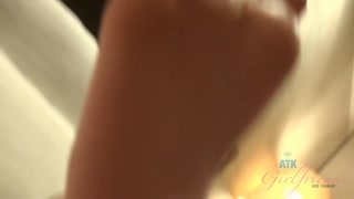 Joseline Kelly's big tits and footjob will blow your mind - โสเภณีที่มีความหลงใหลใน HD BIGWHORE.COM