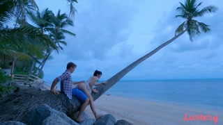 Sunrise Beach Quickie: Boris and Nicole in Public - HDの情熱的な娼婦 BIGWHORE.COM