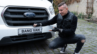 Big Tits Brunette Jennifer Sucks and Fucks Guard in Parking Lot - vášnivé děvky v HD BIGWHORE.COM
