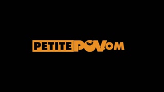 Petite Slender Girl Wants a Condom Present - โสเภณีที่มีความหลงใหลใน HD BIGWHORE.COM