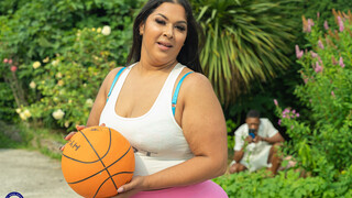 Curvy Neighbor Zozo Nicoco Rides Big Black Dick After Basketball Peeping - HD में उत्तेजित वेश्याएं BIGWHORE.COM