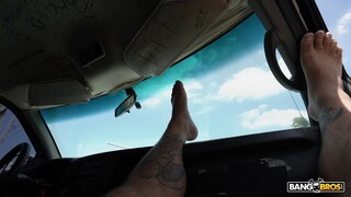 Lilibet's Big Problem! - putains passionnées en HD BIGWHORE.COM