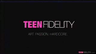 No time to waste: Ryan Madison gives teen Avery Stone intense hardcore sex - pelacur berahi dalam HD BIGWHORE.COM