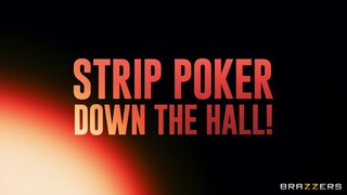Hallway Poker Striptease - HDの情熱的な娼婦 BIGWHORE.COM