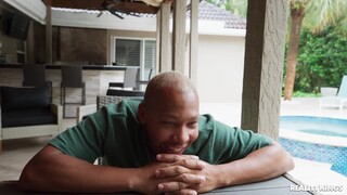 Gloryhole and Fetish Fun with Ricky Johnson and Lola Cheeks - HDの情熱的な娼婦 BIGWHORE.COM