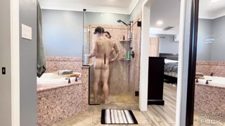 Jade Frost Takes a Cum Shower with Trev Anthony! - leidenschaftliche Huren in HD BIGWHORE.COM
