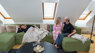 Lesbian Threesome with Fanta Sie and Her Granny Lovers - leidenschaftliche Huren in HD BIGWHORE.COM