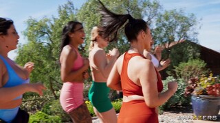 Brunette Bombshell Rules - โสเภณีที่มีความหลงใหลใน HD BIGWHORE.COM