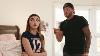 Old Man Catches Stepdaughter in the Act - putains passionnées en HD BIGWHORE.COM