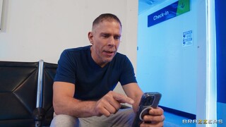 Cocks and Cum at Airport Security - putains passionnées en HD BIGWHORE.COM