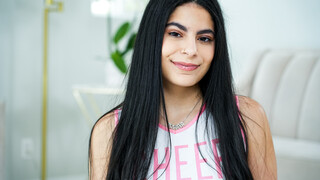 Hot Latina Gets Surprise Locker Room BJ from Vince Karter - โสเภณีที่มีความหลงใหลใน HD BIGWHORE.COM
