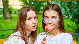 Teen lesbians Kitty Doll88 & Baby Dahl go from kissing to eating pussy - leidenschaftliche Huren in HD BIGWHORE.COM