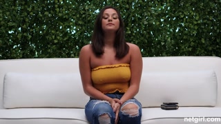 Double Trouble: Natalie Gives Double Blowjob - putains passionnées en HD BIGWHORE.COM