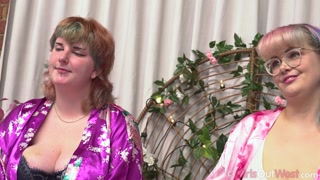 Nicole G & Daiquiri Rose: A Big Titted Behind the Scenes - HDの情熱的な娼婦 BIGWHORE.COM