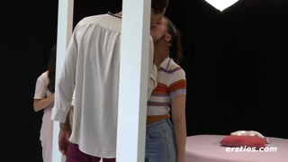Tinder Meets Real Life - putains passionnées en HD BIGWHORE.COM