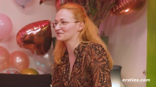 Glasses and Piercing: A Dare to Remember - โสเภณีที่มีความหลงใหลใน HD BIGWHORE.COM