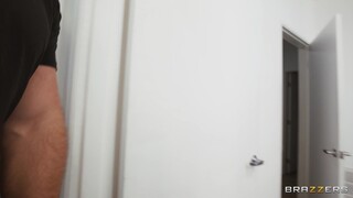 Megan's Tattooed Body Takes JMac's Load - 激情的妓女高清 BIGWHORE.COM