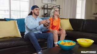 I'm Begging My Boyfriend for Anal - HDの情熱的な娼婦 BIGWHORE.COM