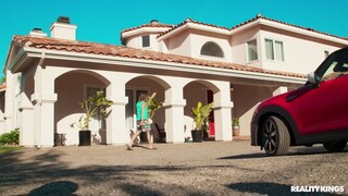 The Wettest Pussy in Town - curve pasionate în HD BIGWHORE.COM