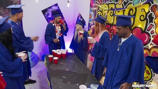 Blonde, Brunette, Bubble Butt - prostitutas apaixonadas em HD BIGWHORE.COM