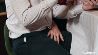 Cheating at the Italian Restaurant with Jimmy Michaels - pornografi baru di BIGWHORE.COM