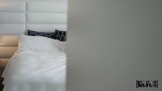 Ass Fingering and Blowjob with Chloe and Charles - HDの情熱的な娼婦 BIGWHORE.COM