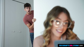 Hairy Pussy Anya Olsen Can't Resist a Big Black Friday Deal - putains passionnées en HD BIGWHORE.COM