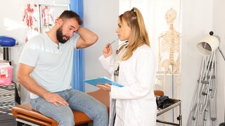 Bubble Butt Blowjob by the Doctor - putains passionnées en HD BIGWHORE.COM