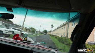 Outdoor Car Sex with Evie Christian - curve pasionate în HD BIGWHORE.COM