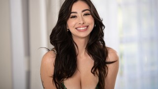 Stockinged Stepdaughter Kisses Stepmom - puttane appassionate in HD BIGWHORE.COM