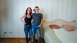 Redhead Stepmom Ester Rides Stepson Marek - passionerade horor i HD BIGWHORE.COM