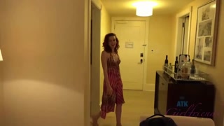 Tattooed Hotties Halle & Emma in Steamy Double Date - gái điếm đam mê ở HD BIGWHORE.COM
