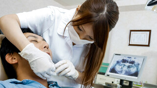 Brunette Bombshell Squirts on Dentist - pelacur berahi dalam HD BIGWHORE.COM