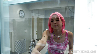 Tyler Steel Fucks Skinny Stepsister - prostitutas apaixonadas em HD BIGWHORE.COM